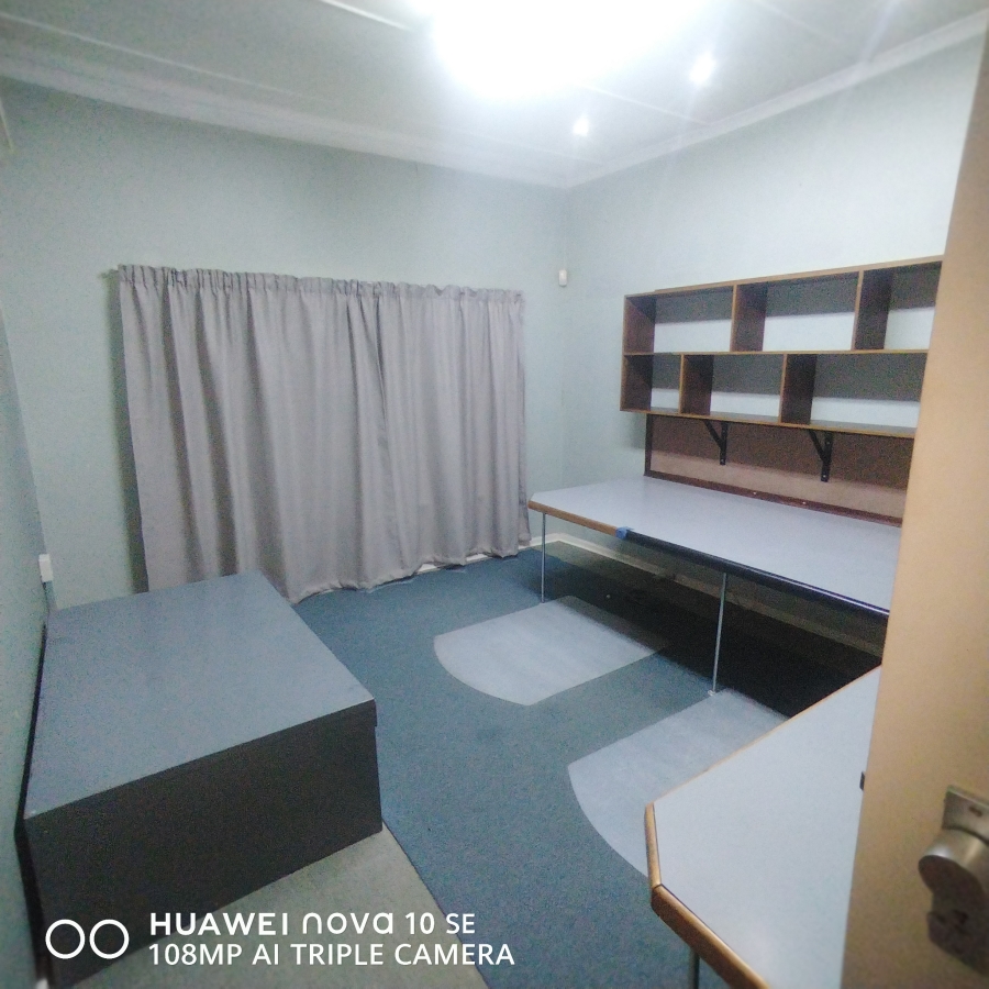 To Let 4 Bedroom Property for Rent in Bergsig Free State
